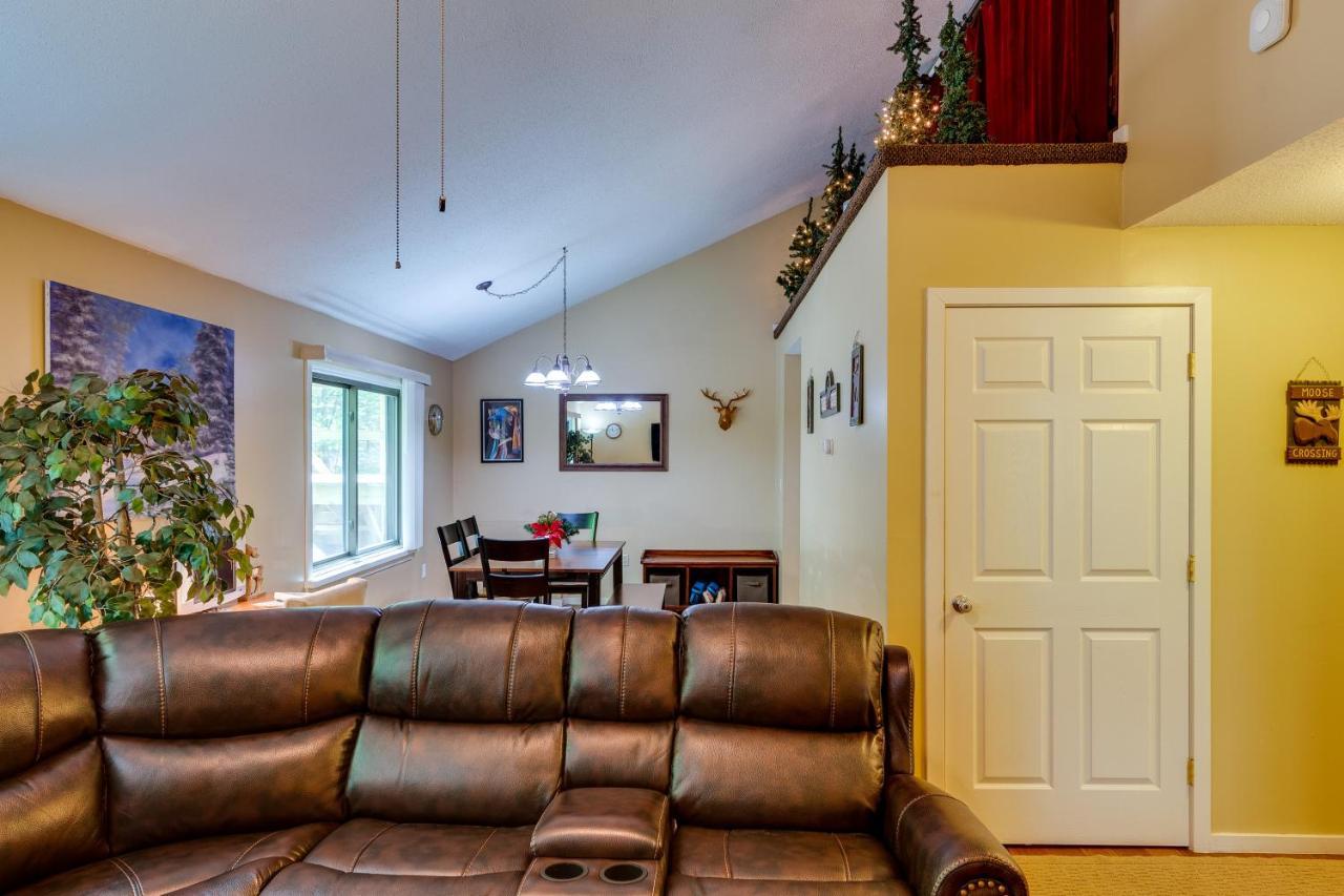 Townhome With Balcony 1 Mi To Resort! *