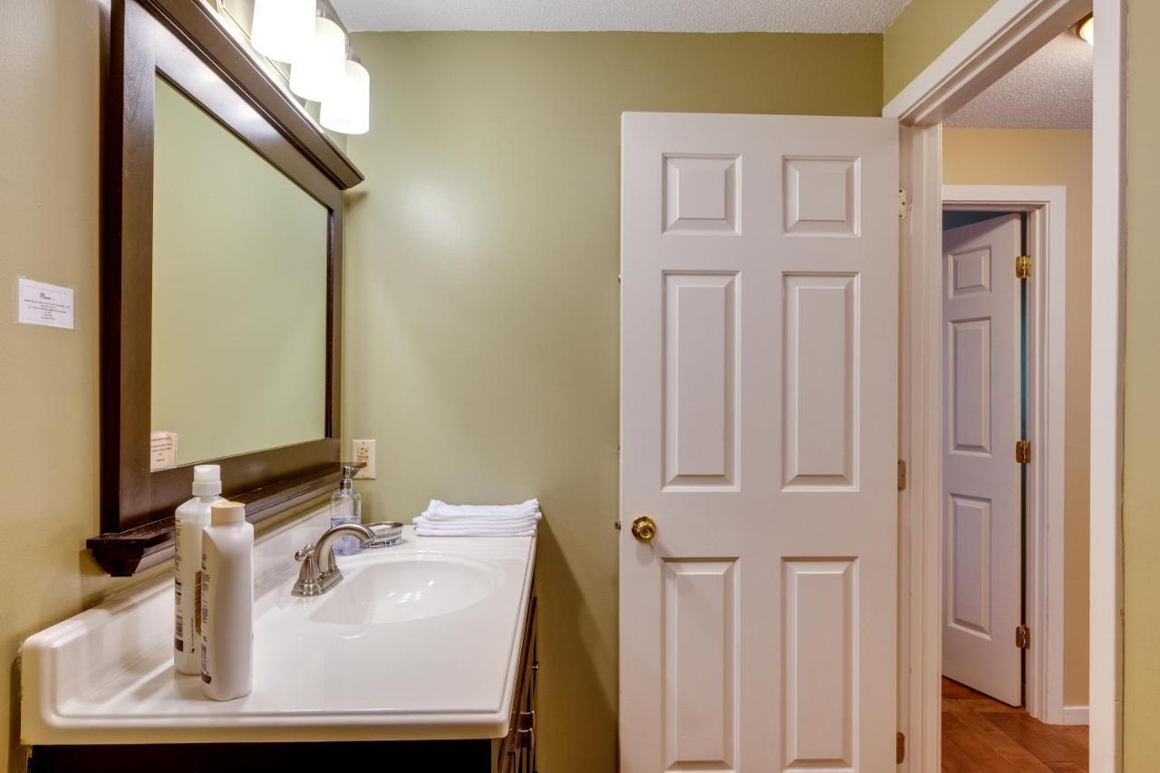 Townhome With Balcony 1 Mi To Resort! Hébergement de vacances